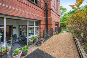 Photo 24- click for photo gallery